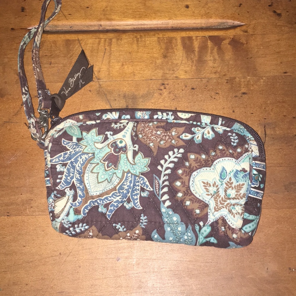 Vera Bradley Wristlet 💕 Java Blue retired pattern